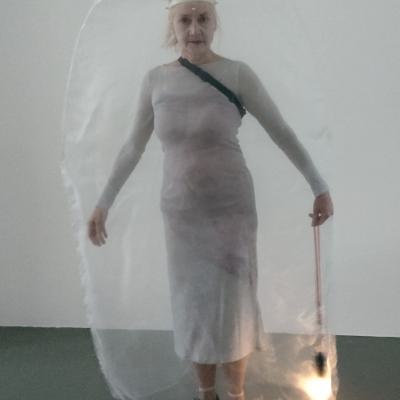 Blurred Woman für Performance Künstlerin Karla-M. Götze